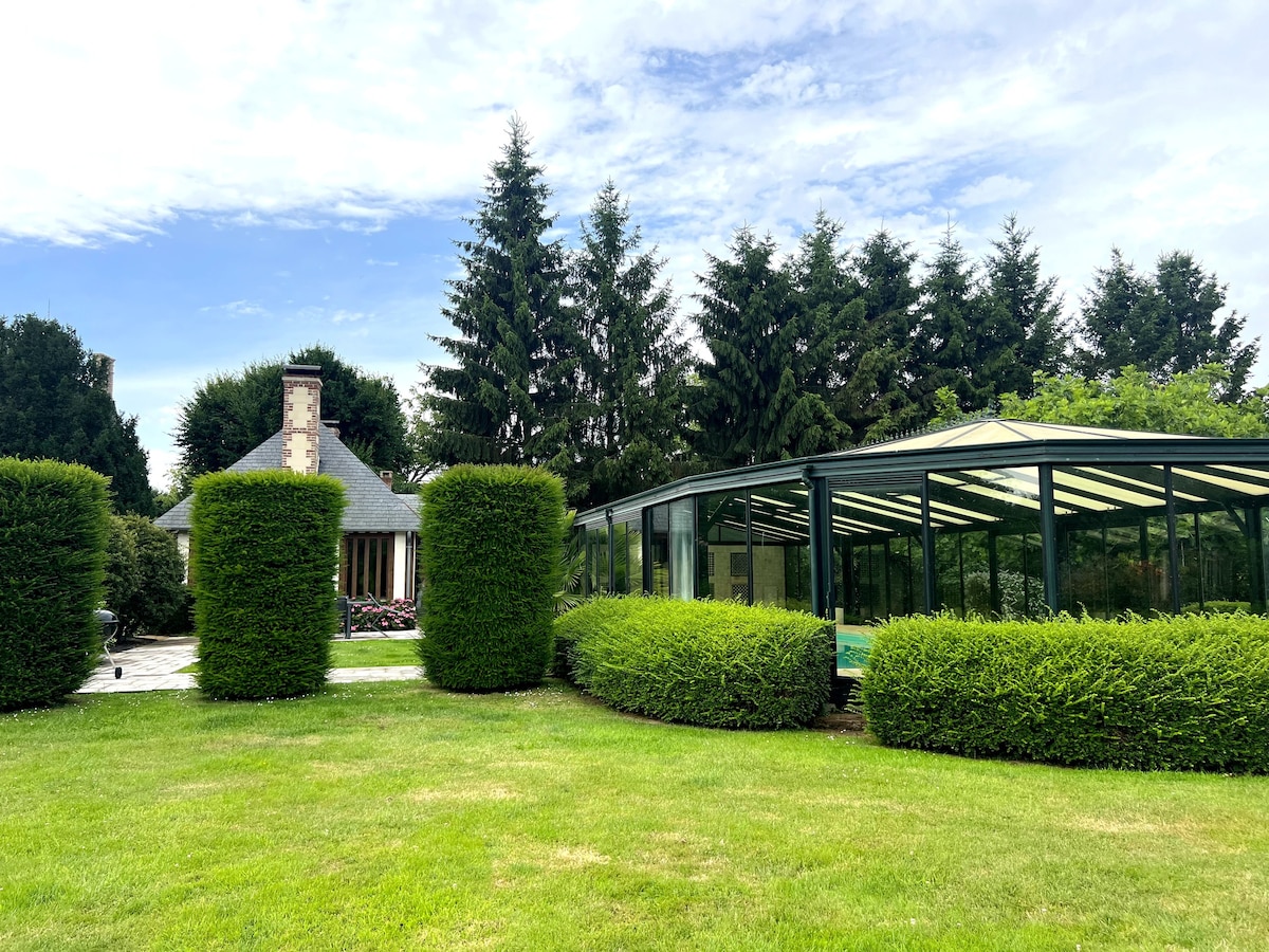 Longère normande, piscine privée chauffée et parc