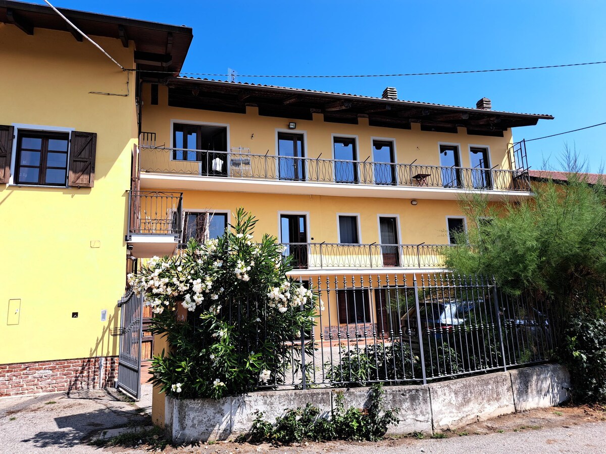 Charmantes Apartment "La Rondine" in Canavese
