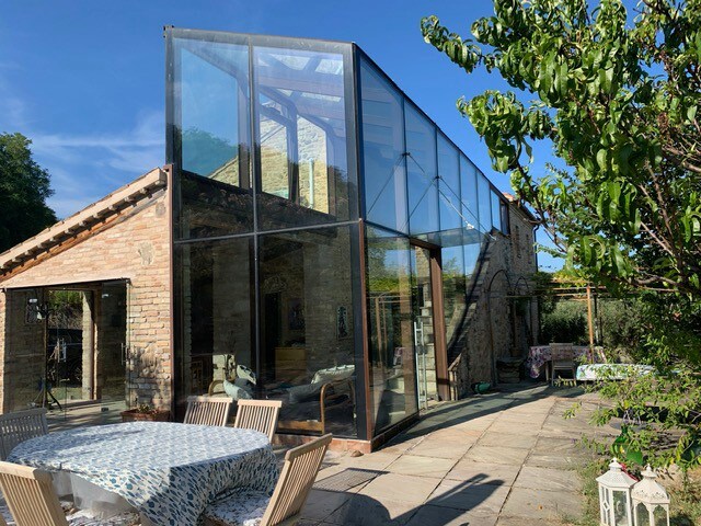 Pool house, relax in the olive trees garden