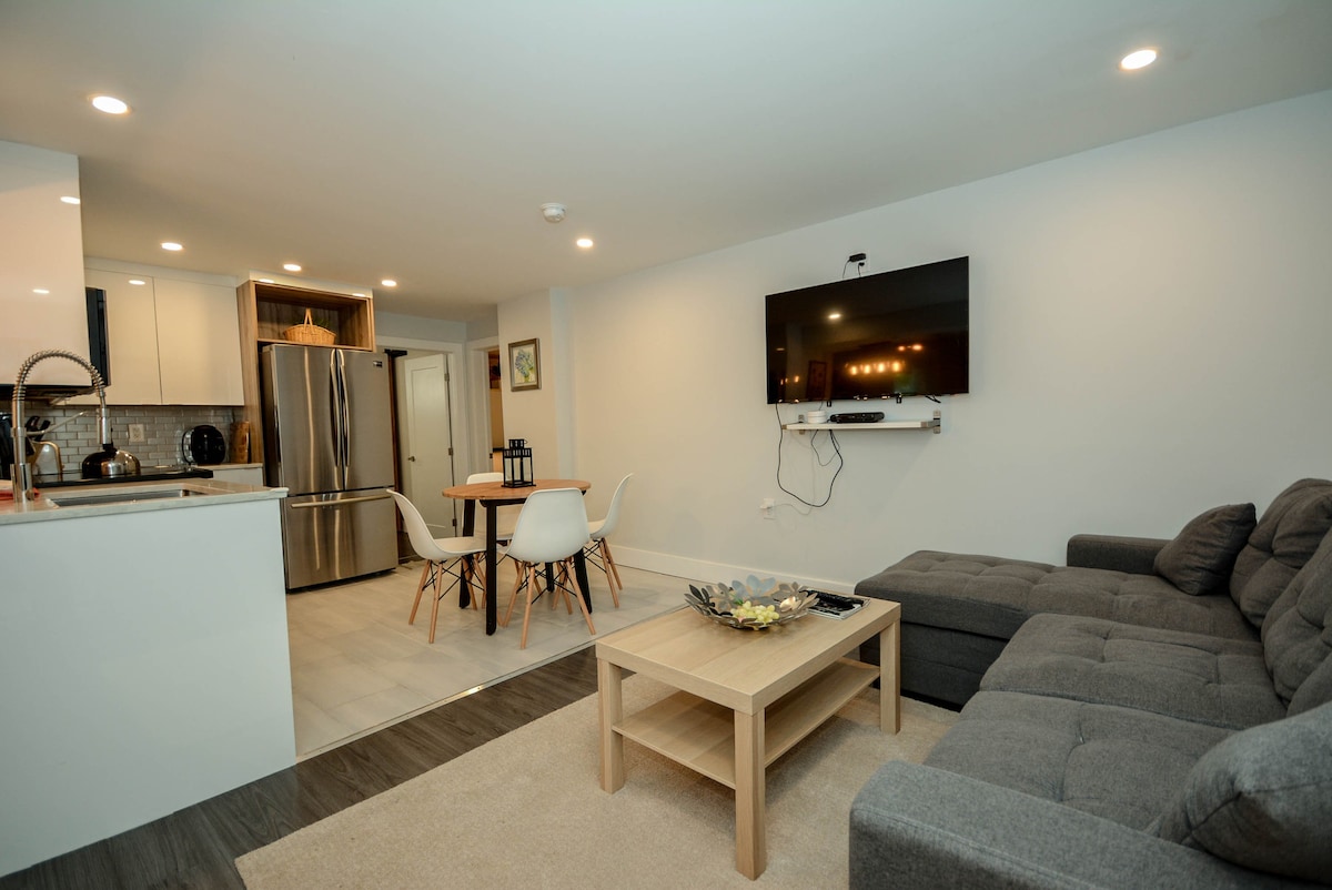 Modern, Dtown Halifax, DAL, SMU, 3 BED, Parking