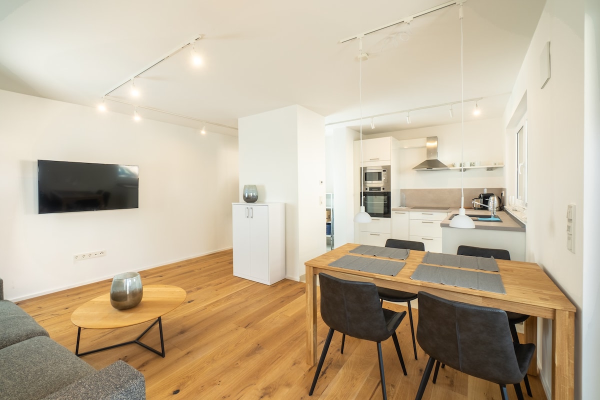 Heart of Eltville | kitchen | parking | central st