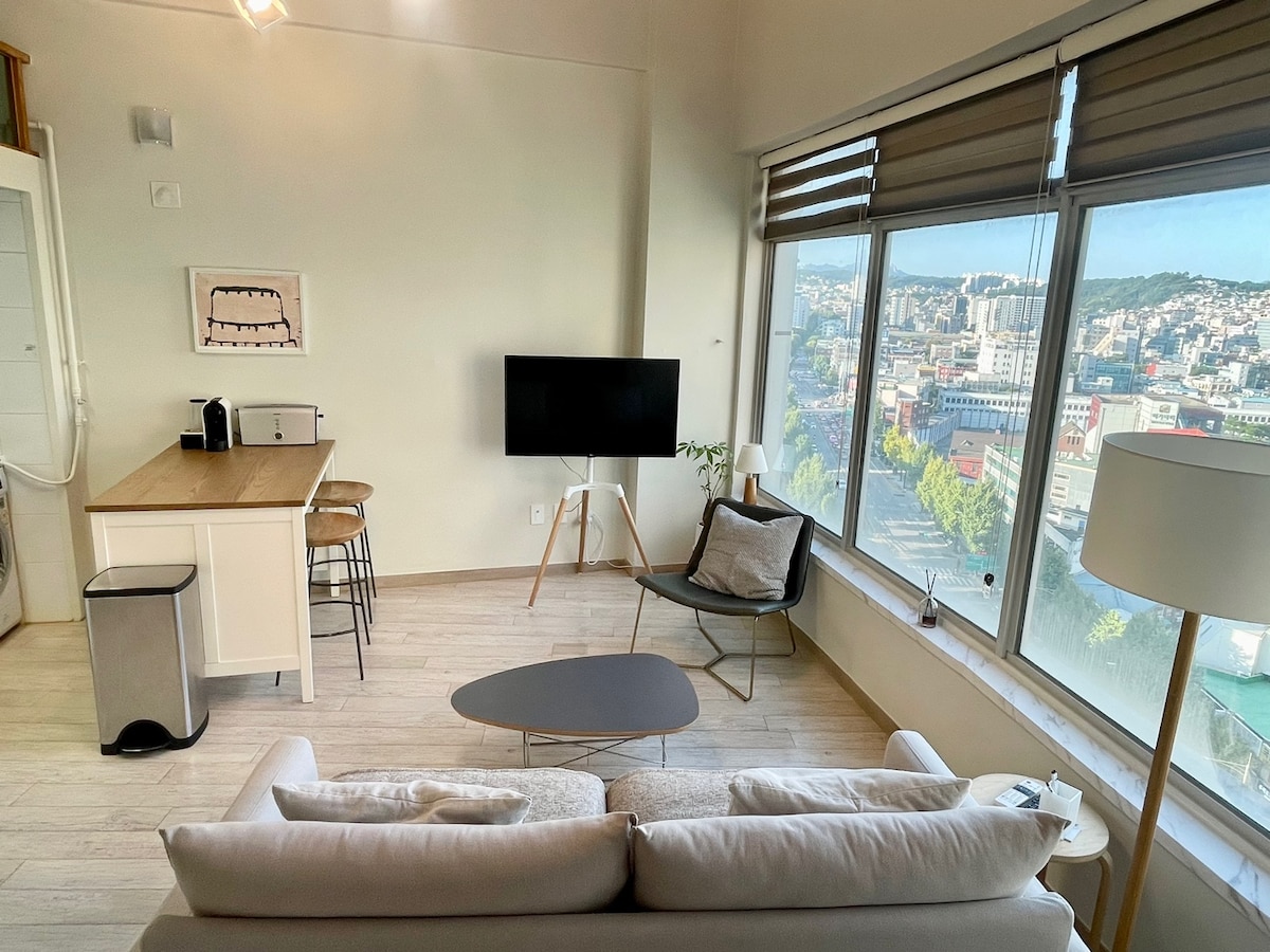 Cosy mezzanine apartment in heart of Seoul