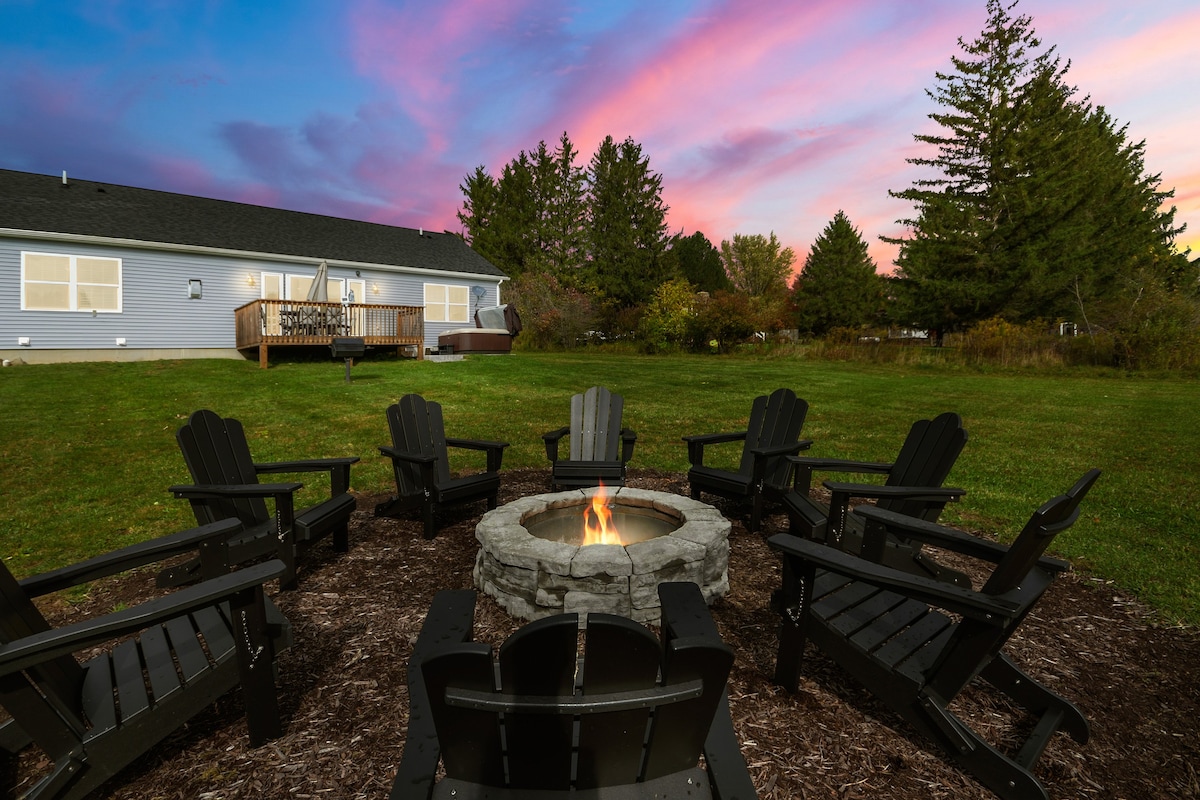 Family Friendly Getaway | Hot Tub, Fire Pit, Games