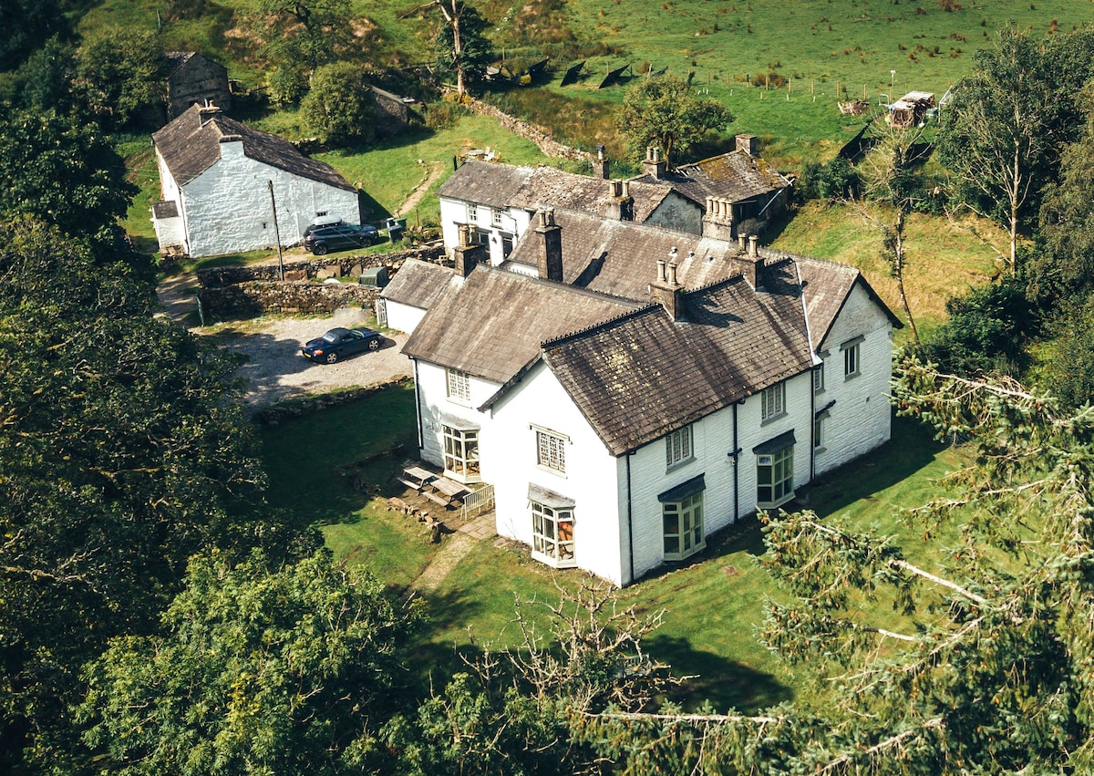 Deeside House - ideal base for The Three Peaks