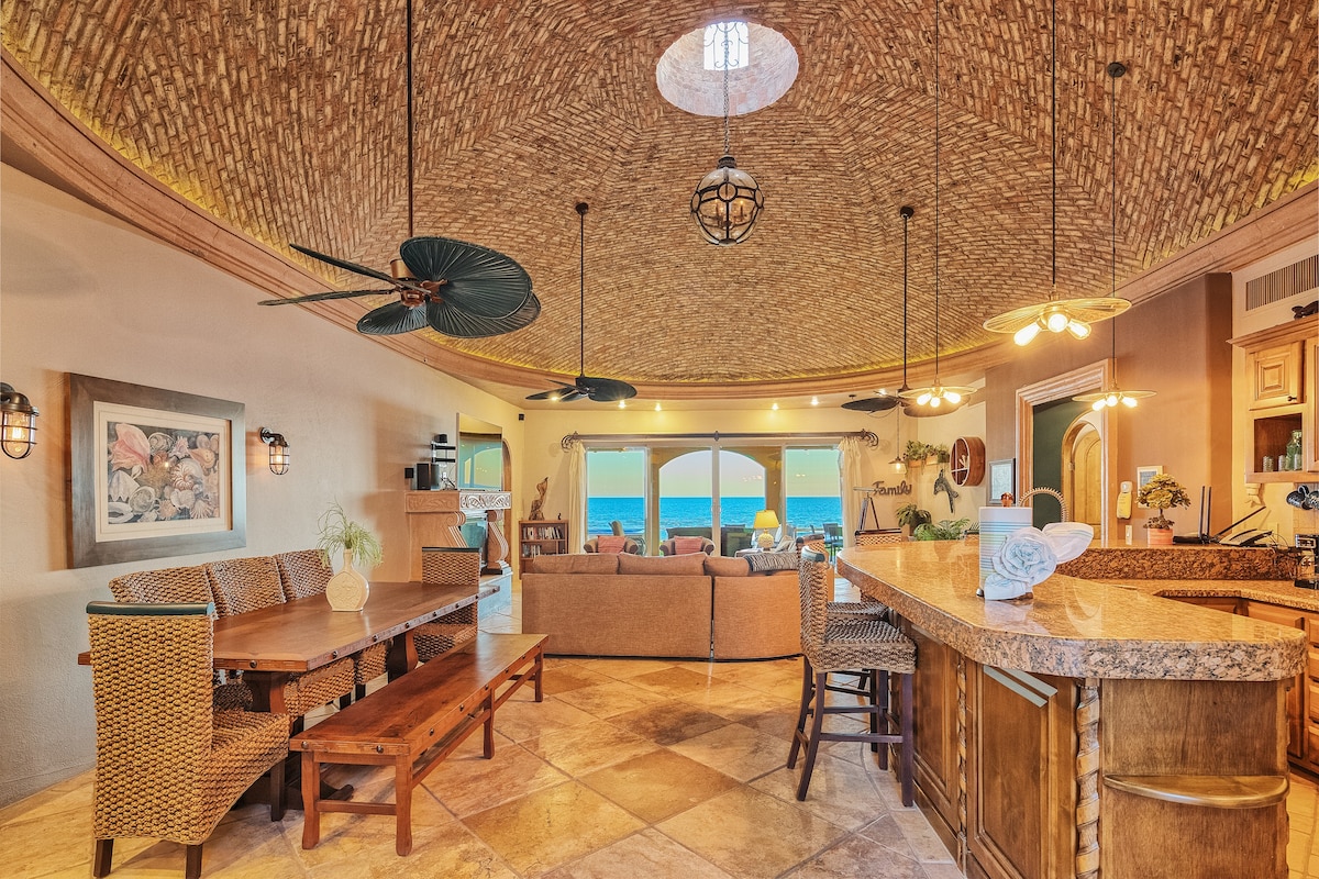 Villa Catalina at Bella Sirena • Private Jacuzzi