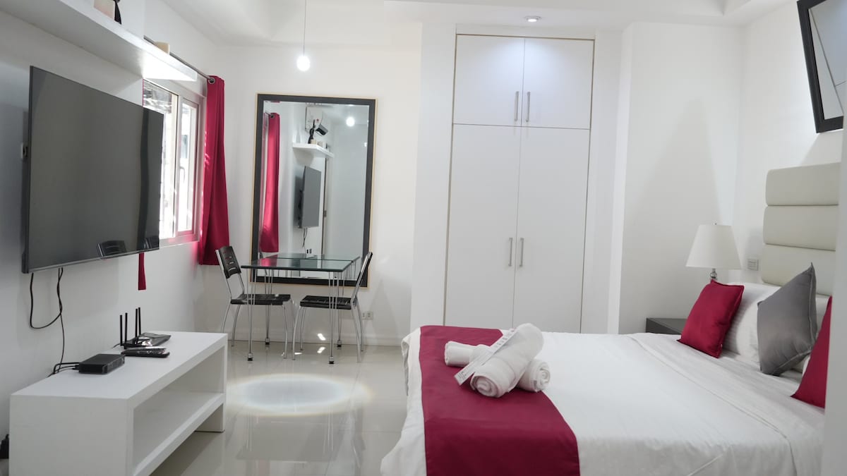 One bedroom 75 m2 suite G in Ambassador Suites