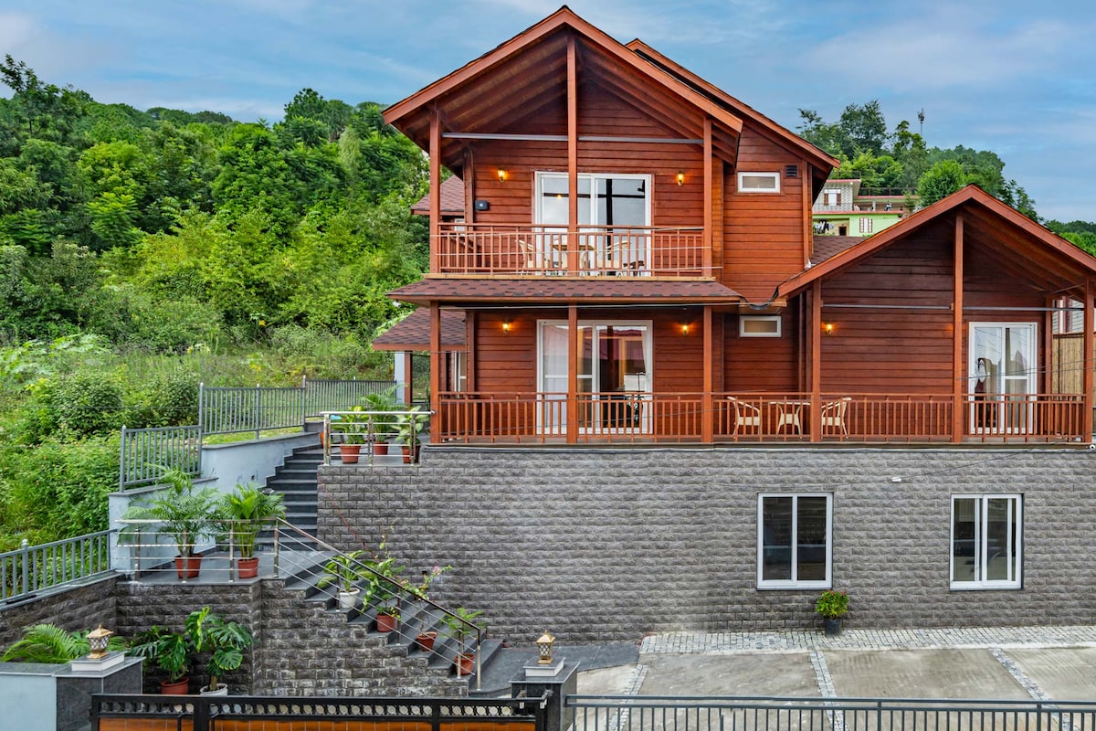 Villa Vivendi - 4BR Wooden Chalet w/ viewing deck