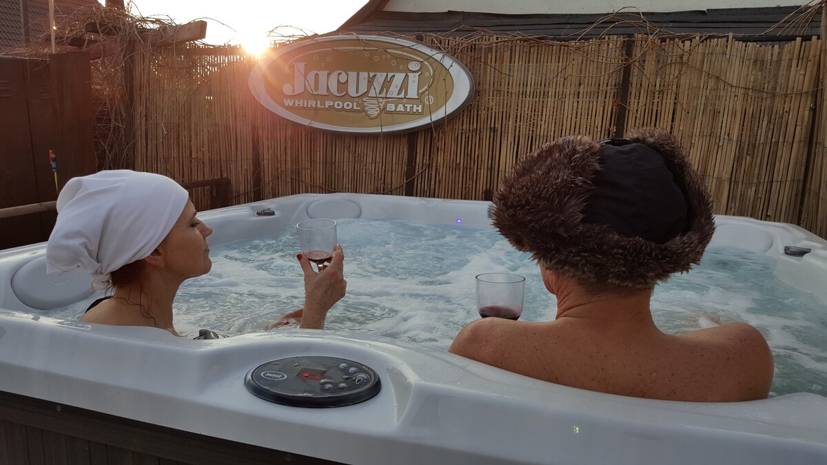 HolidaySkyPark - Apart z Jacuzzi