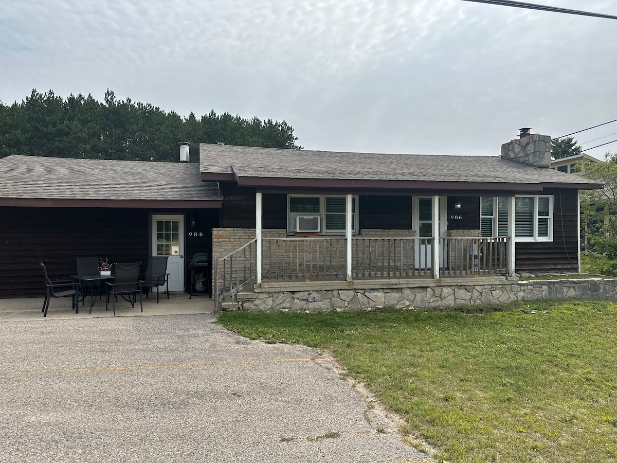 Gaylord House with Conveniences