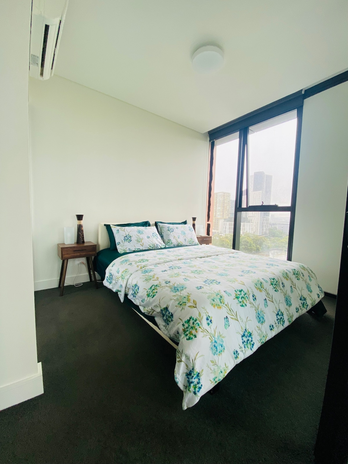 Homely city view room