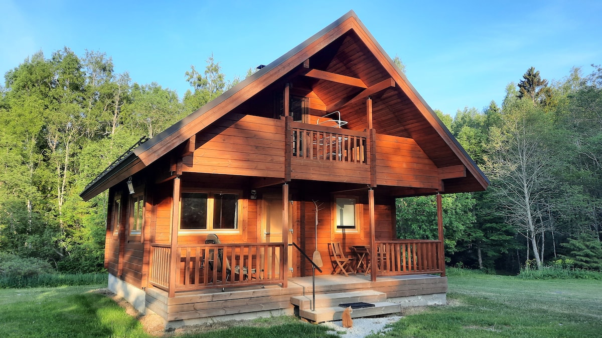 House near Viitna Lakes and Forest