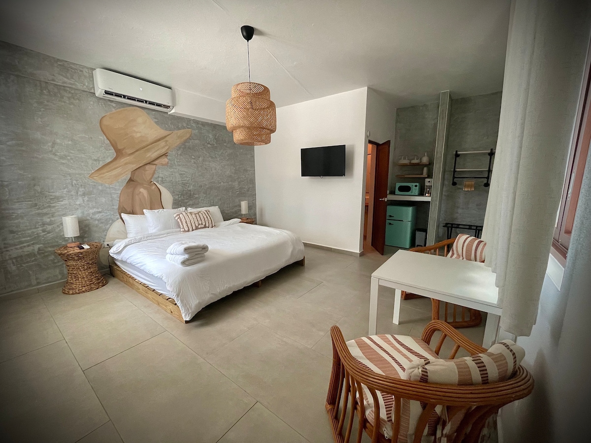 Corcega Beachfront Suites