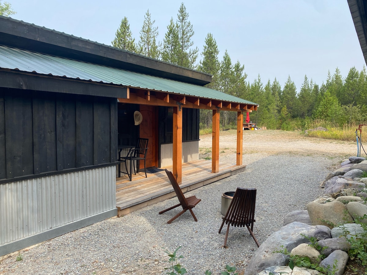 Drake's Hideaway @Aspen Hollow: Luxury Tiny Cabin