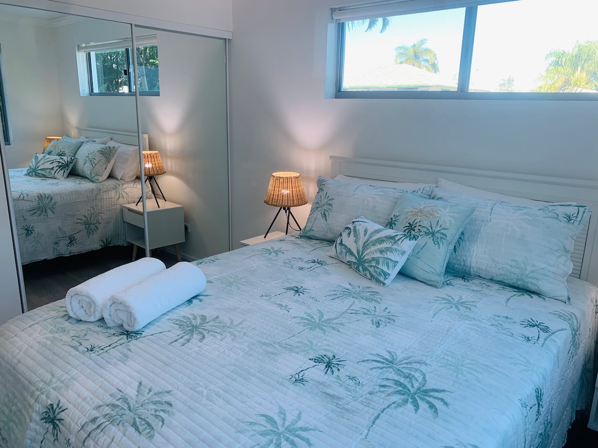 Beachfront Apartment Bargara