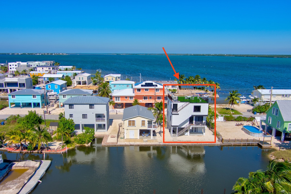 OPEN WATER VIEWS/ Heated SWIM SPA/ Luxury