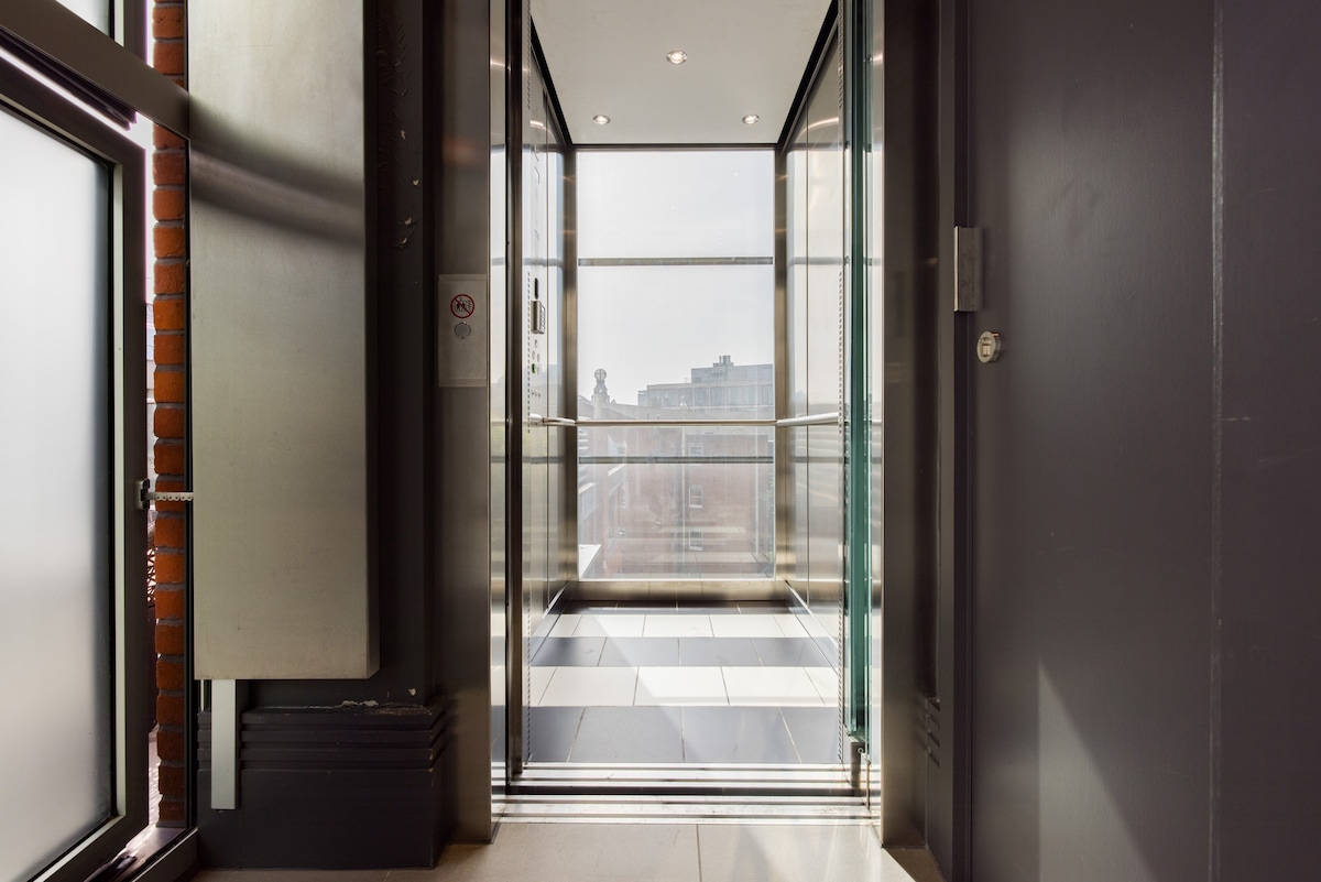 价值 1200 万英镑的考文特花园顶层公寓，配有私人电梯