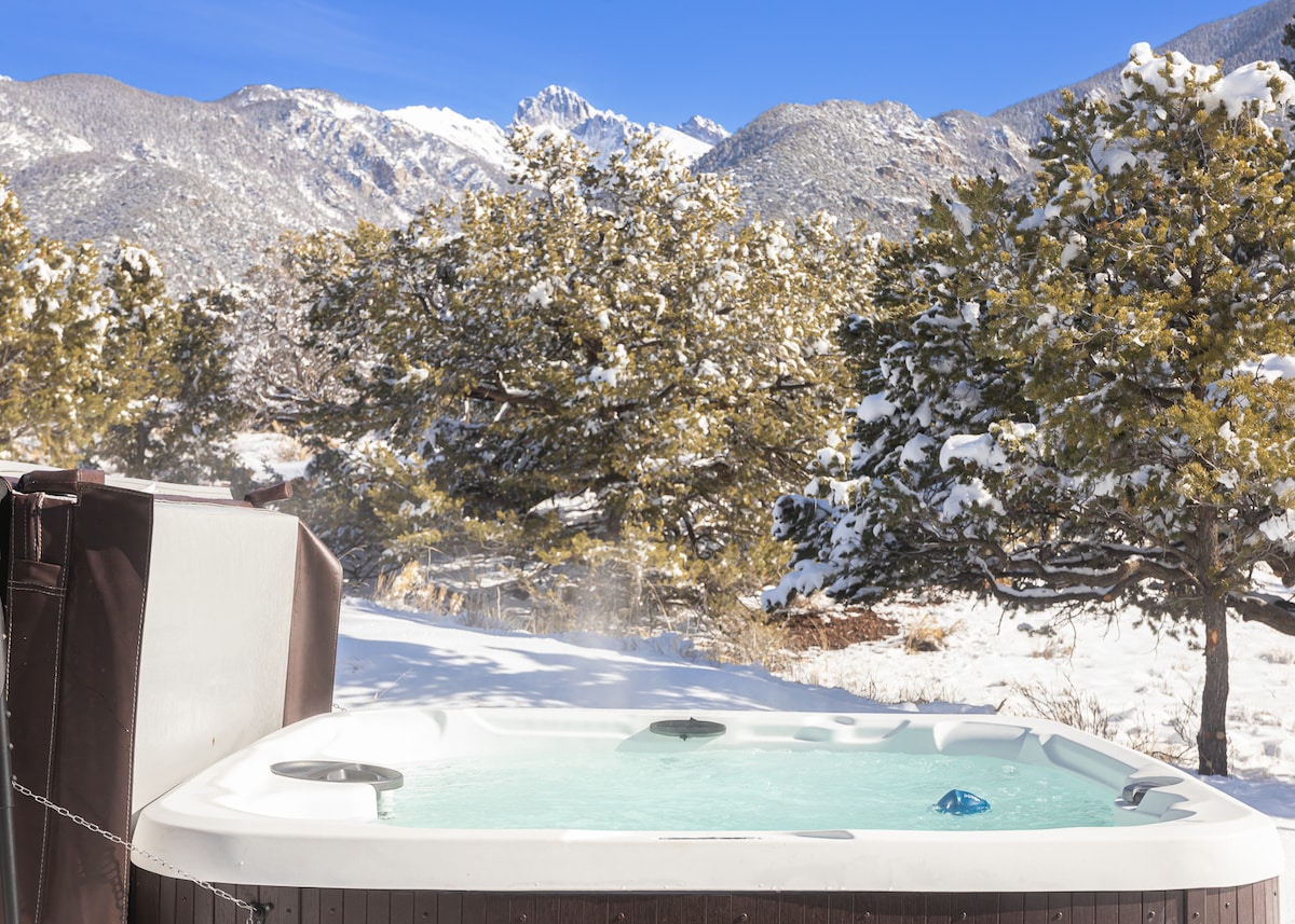 Crestone Basecamp: With Hot Tub!