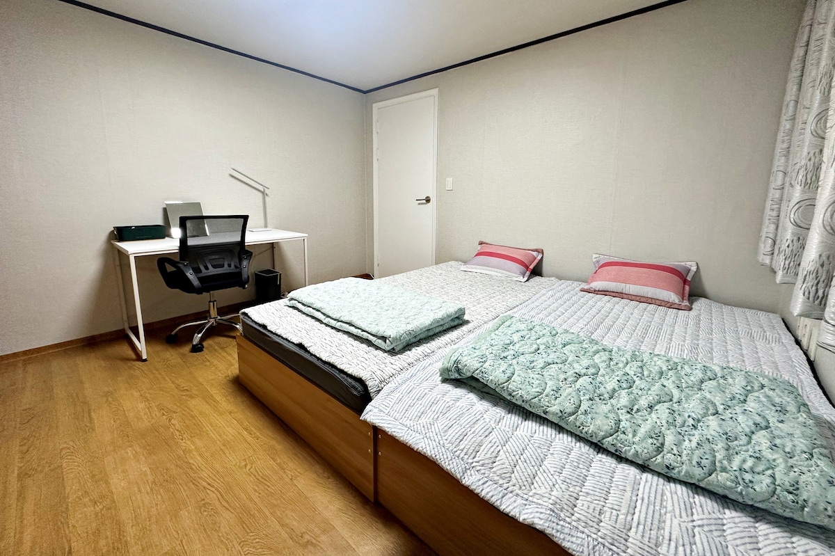 C101 Cheap & comfy stay in Seoul