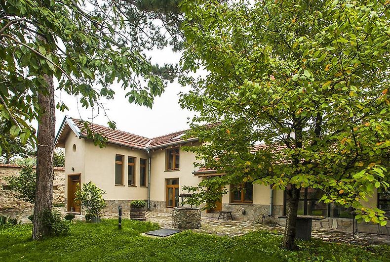 Guest House "Podkovite"