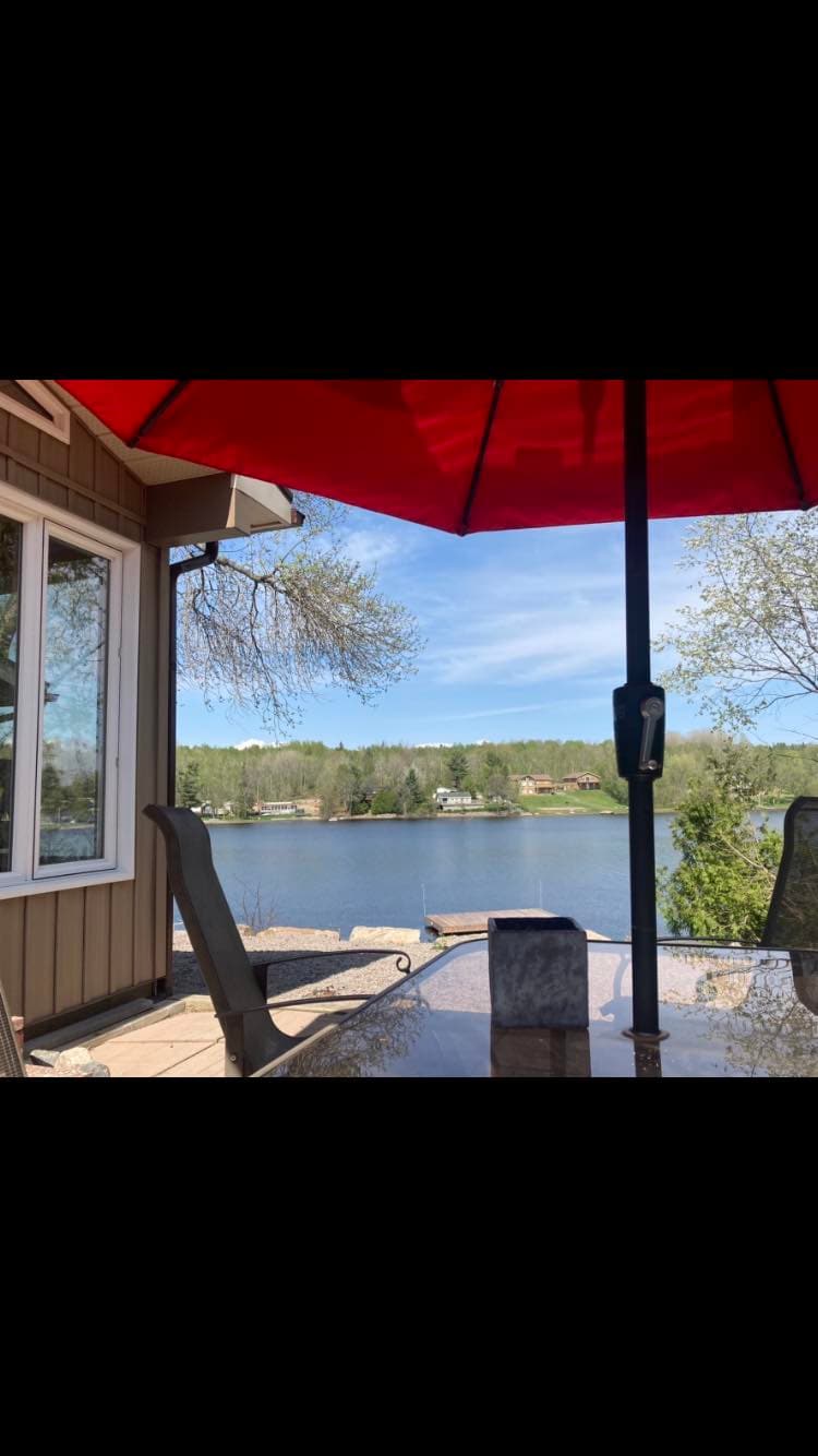 Spacious Waterfront in the French River