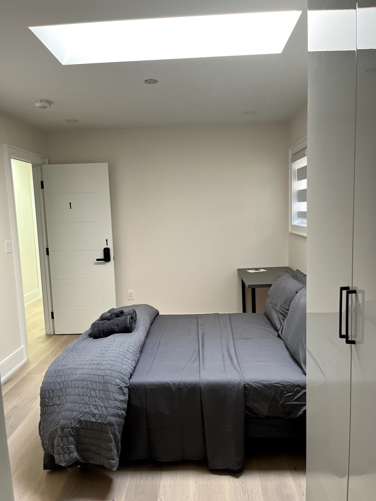 Cozy Stay in Midtown TO 1!