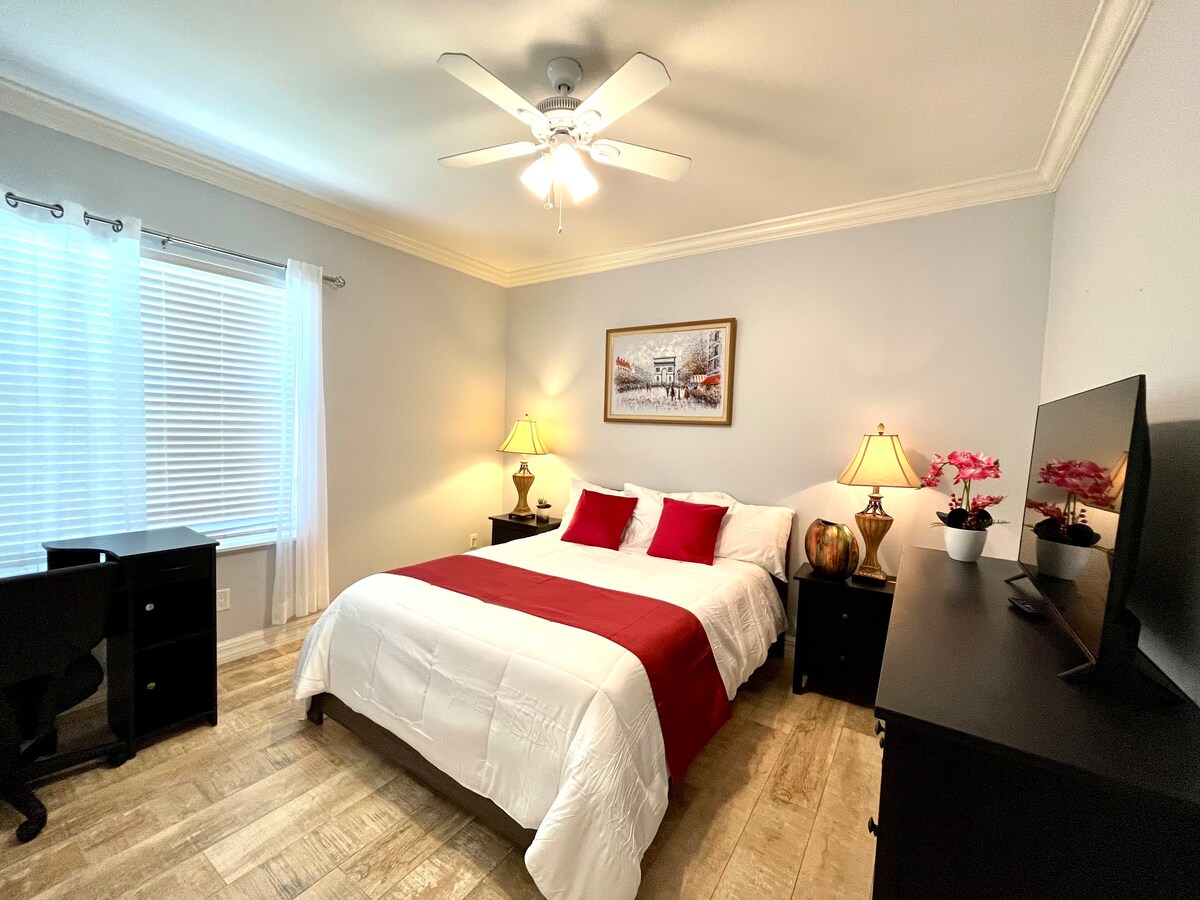 Near Beach, Quiet, Central, Queen bed #2 Naples