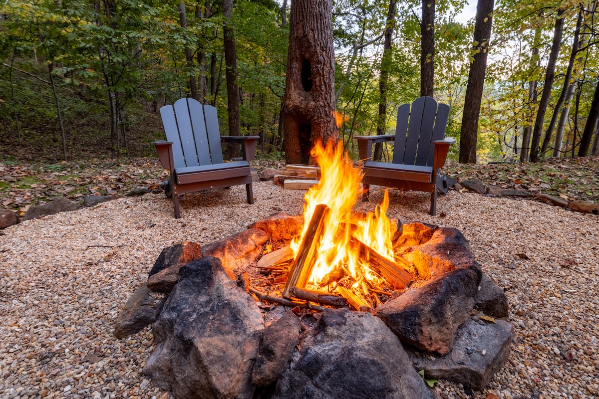 Cozy Mountain Cottage*Fire Pit*Front Porch Views