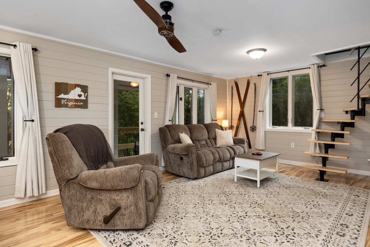 Cozy Mountain Cottage*Fire Pit*Front Porch Views