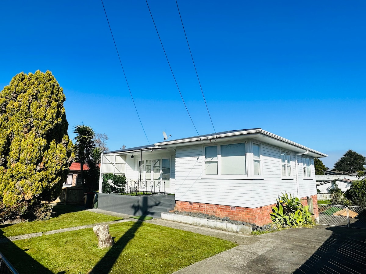 Spacious 4 bedroom House in South Auckland