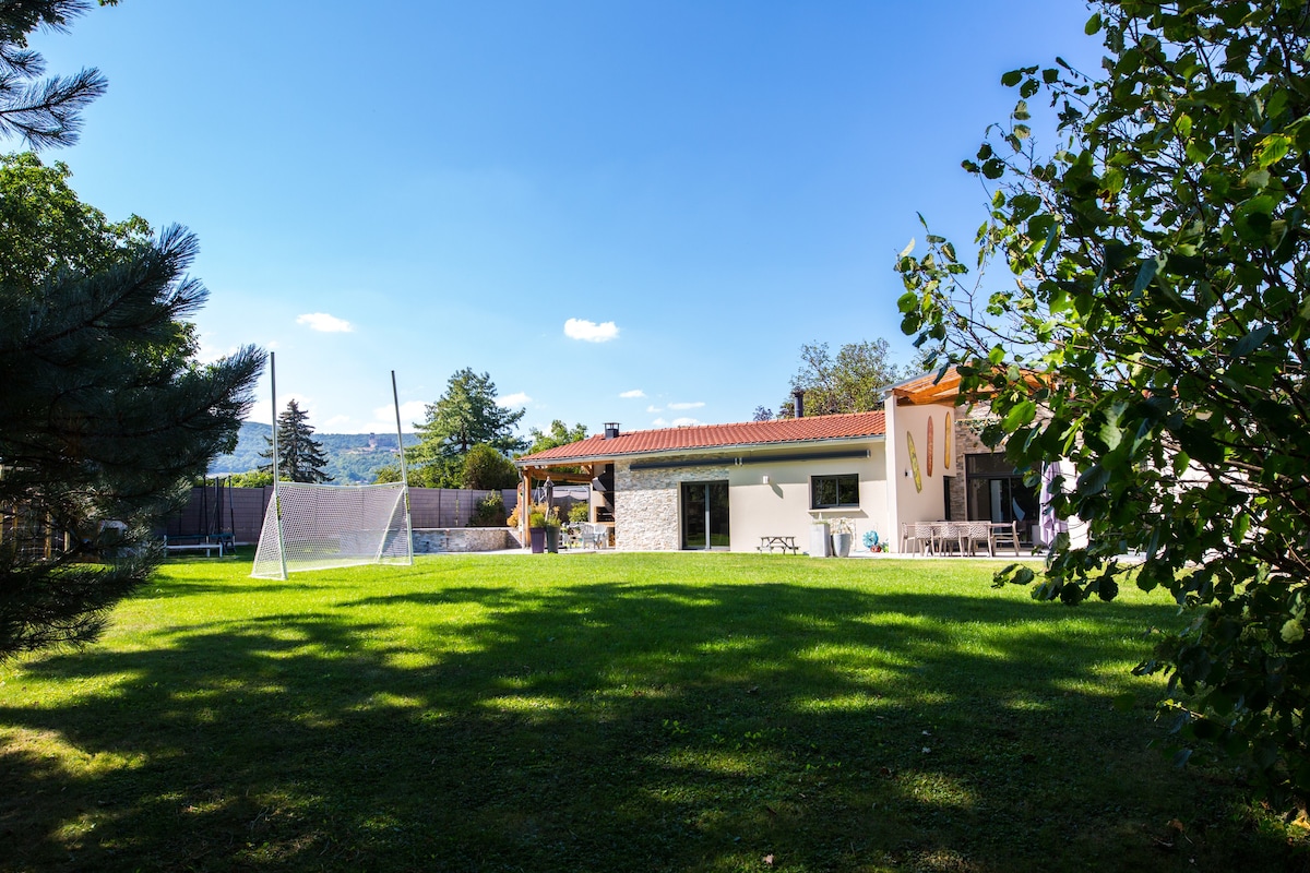 Villa luxueuse 200m² avec jacuzzi en pleine nature