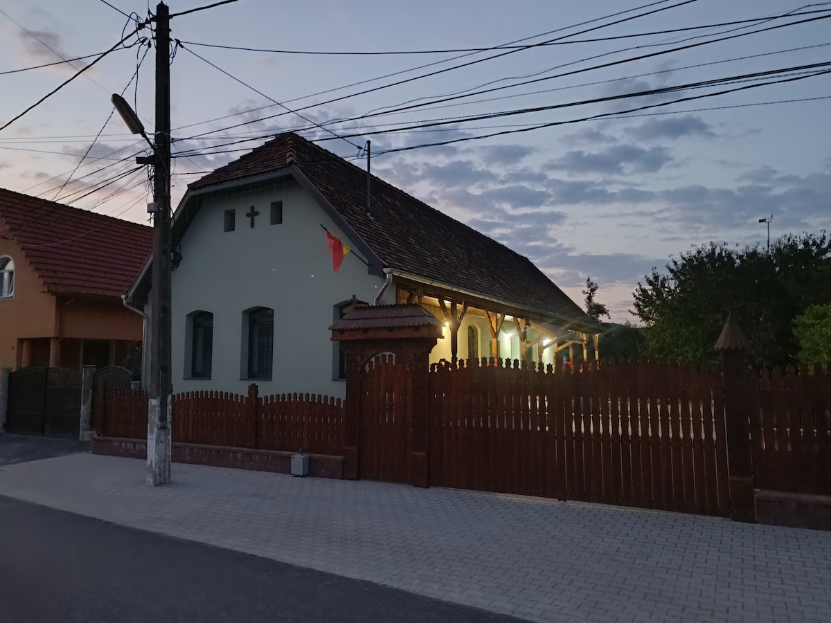 The House with the Porch Daneș