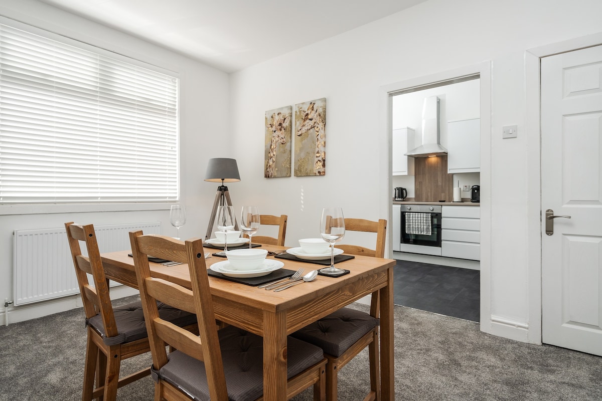 Dacy Lodge - Anfield Apartments