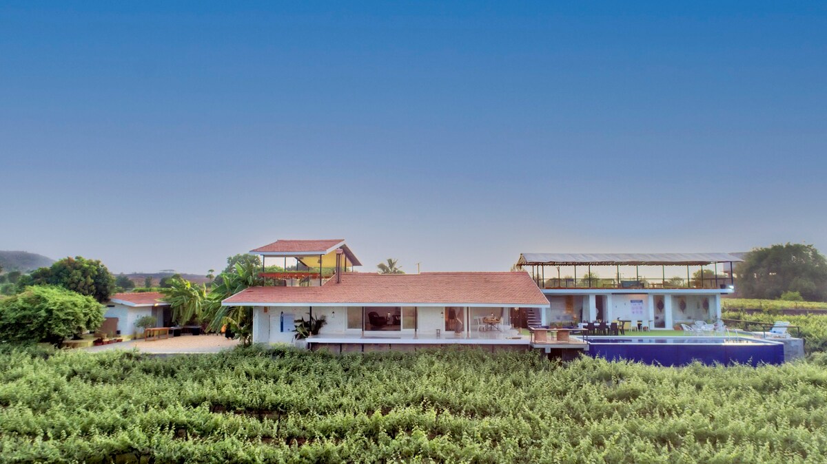 Onellaa-Infinity Pool Villa On A 22-Acre Vineyard