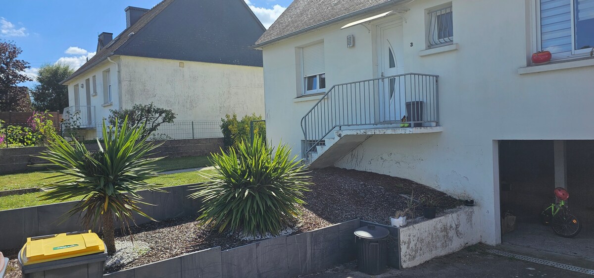 Maison avec extérieur au calme