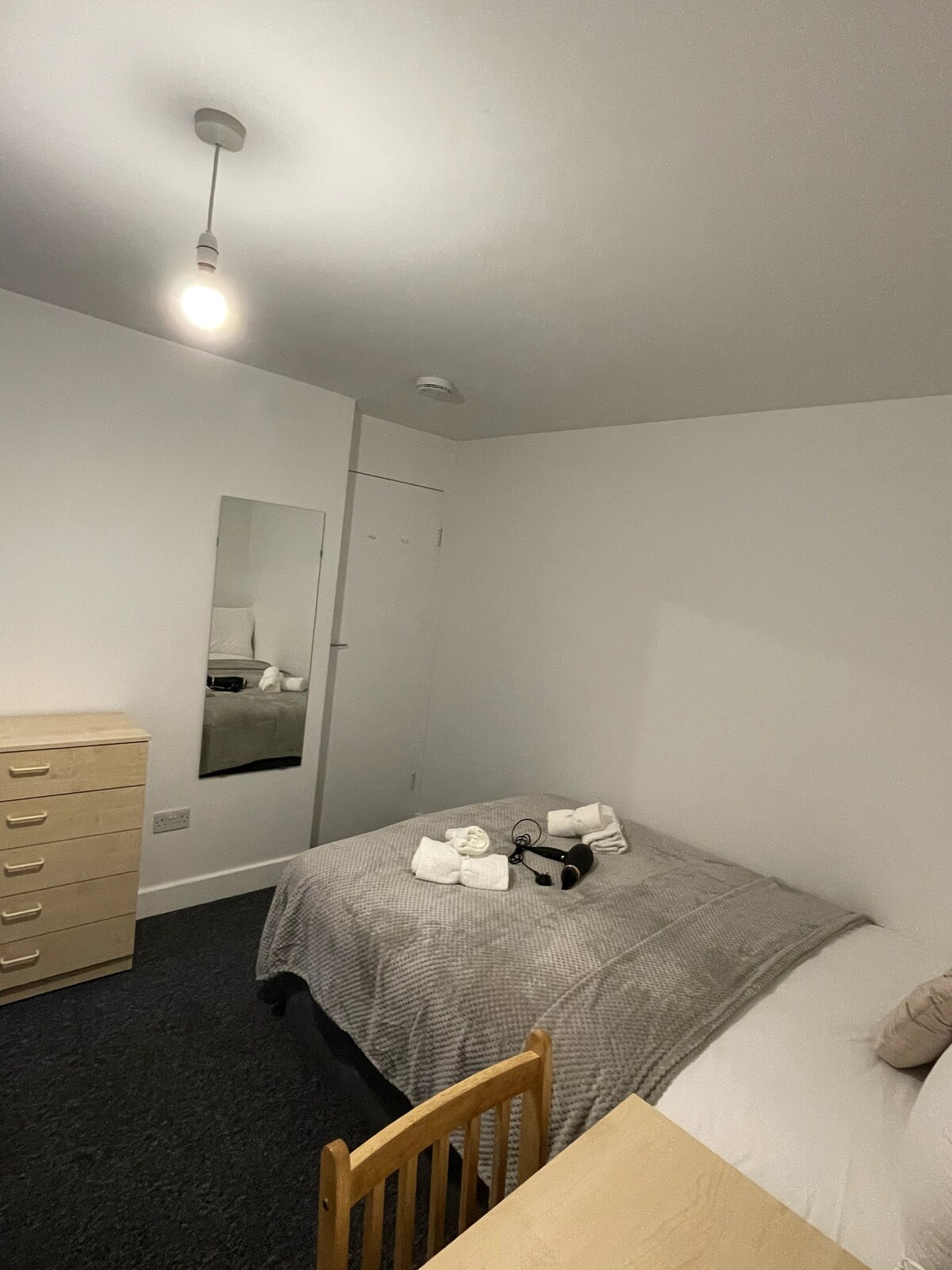 Private Quadruple Bedroom in Euston/Square (4)