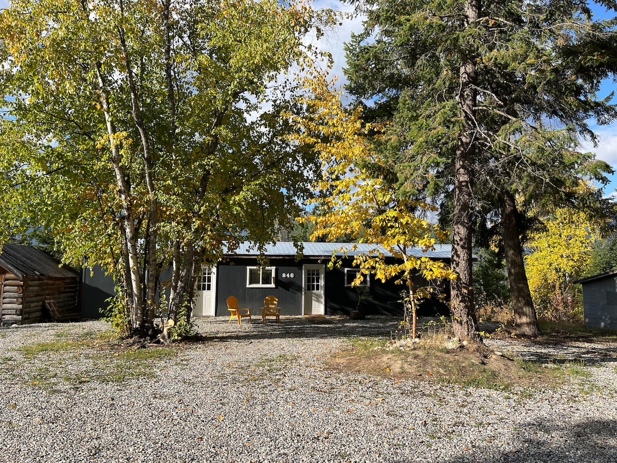 Mountain Cabin near Golden,  BC, like a park