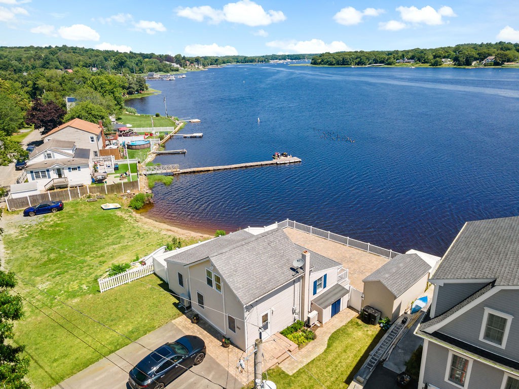 Water’s Edge Cottage