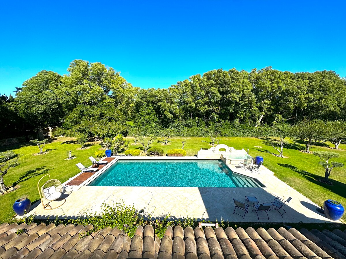 Belle villa provençale, parc, piscine et sauna
