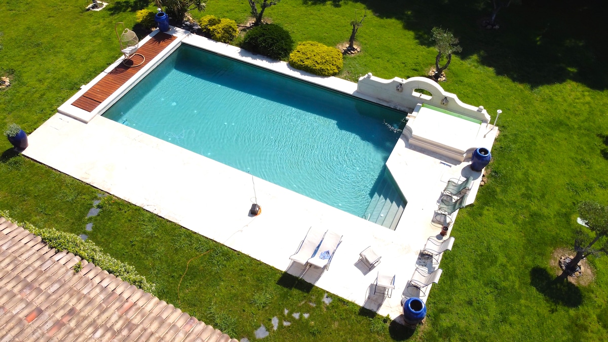 Belle villa provençale, parc, piscine et sauna