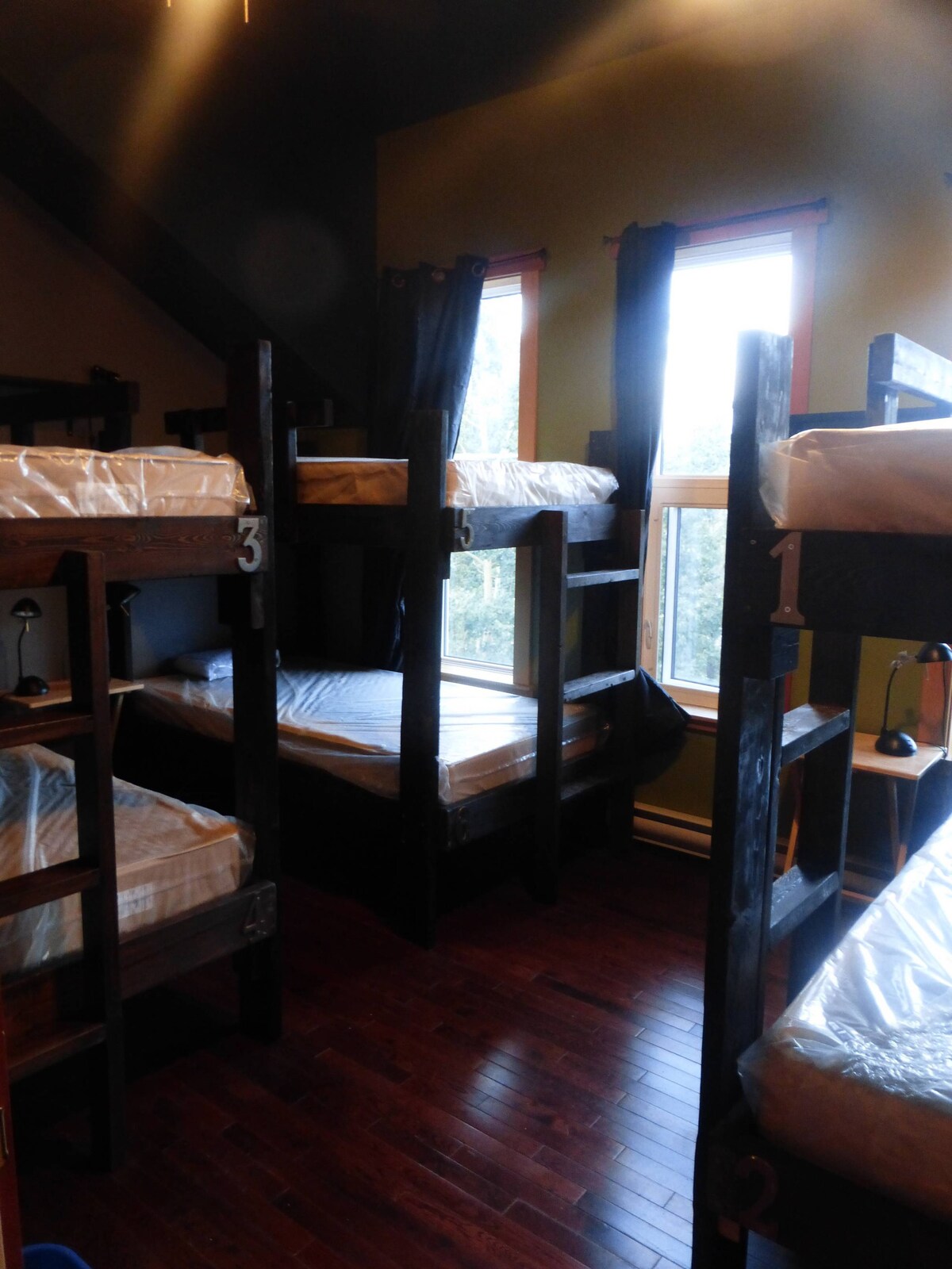 Full Dorm Room (6 Beds)