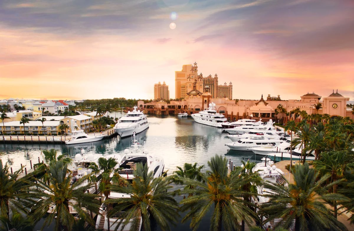 Relax at the 1BR Deluxe Villa @Harborside Atlantis