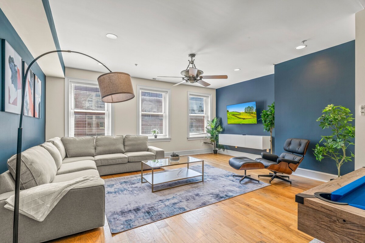 Modern & Lavish 2BR Apt in Philly