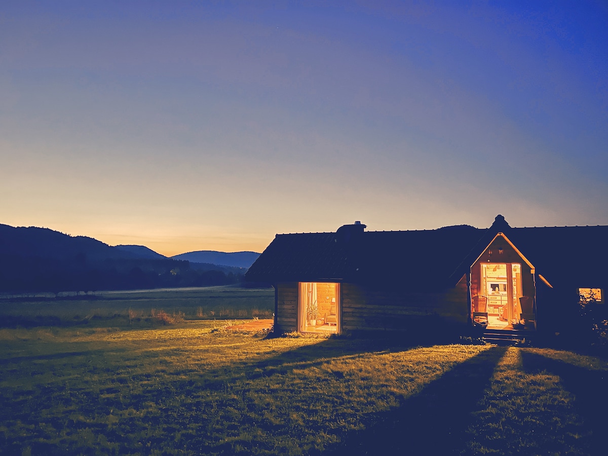 Cute cabin with sauna and a view