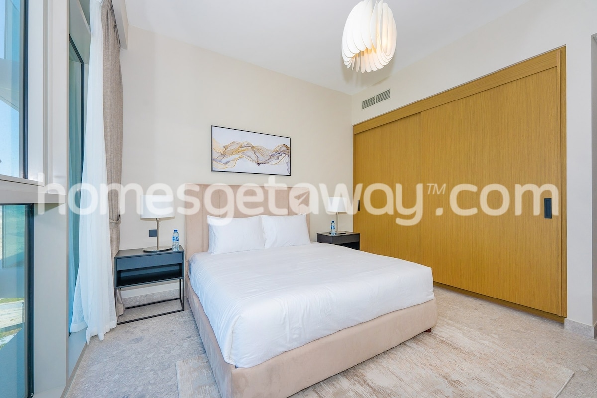 Homes Getaway -1BR in Golf Suites, Dubai Hills