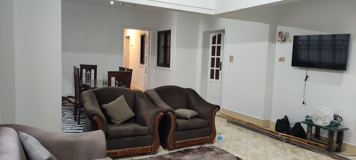 Spacious apartment in El Zamalek