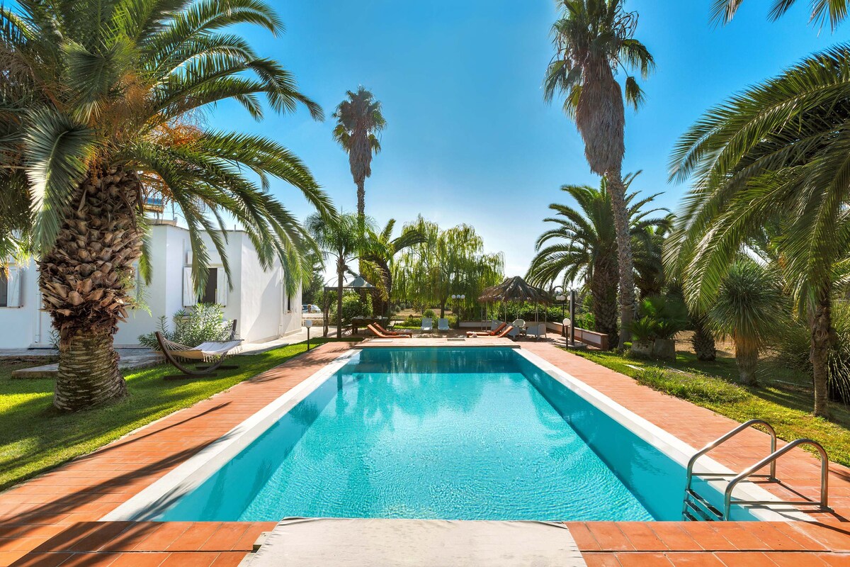 Villa Due Sorelle, con piscina tropicale e uliveto