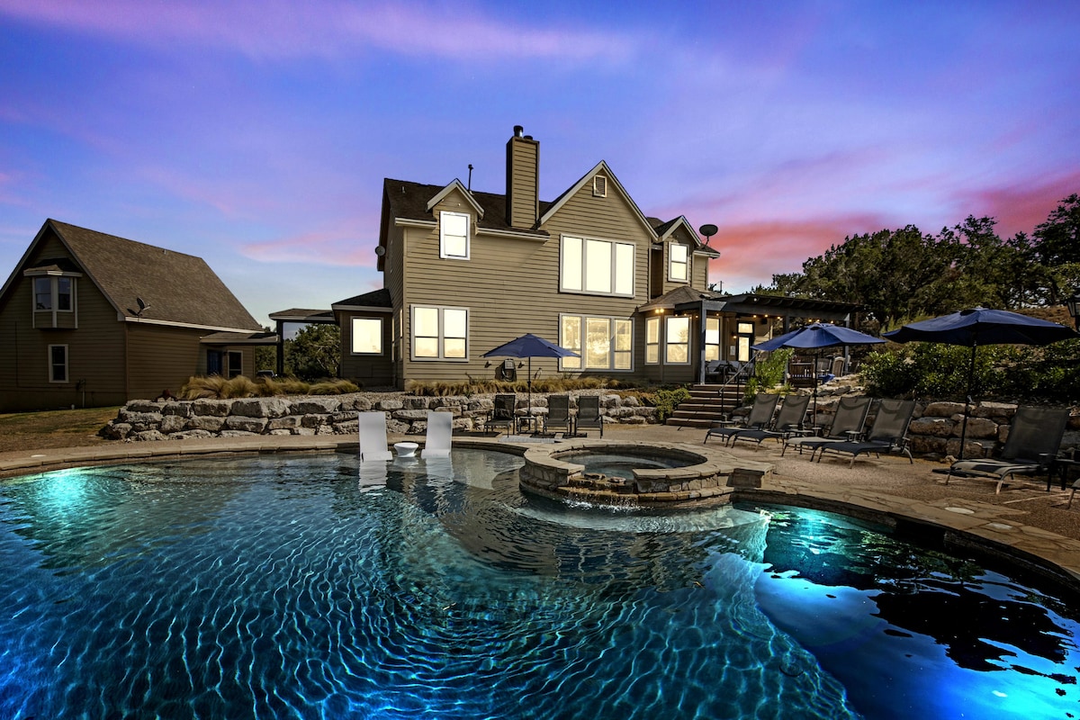 Hill Country Oasis|Events|Fire pit|Sleeps up to 16