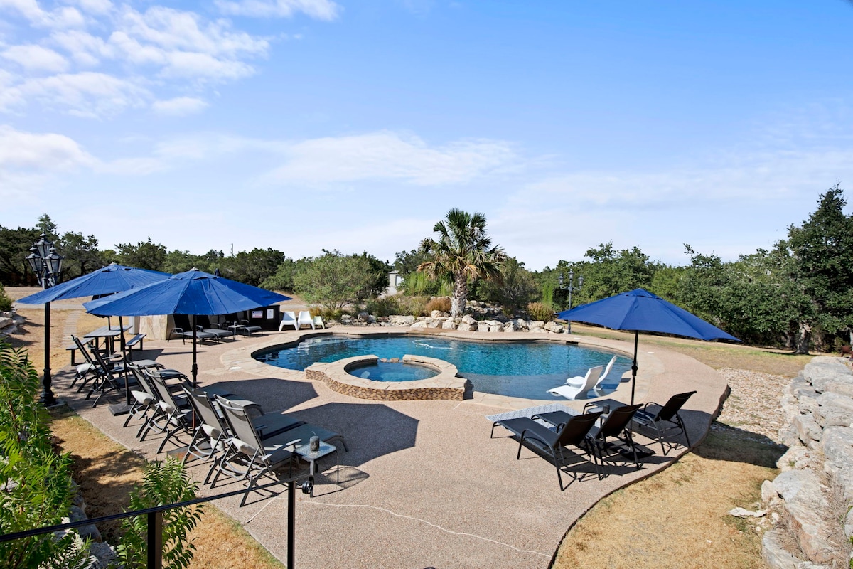 Hill Country Oasis|Events|Fire pit|Sleeps up to 16