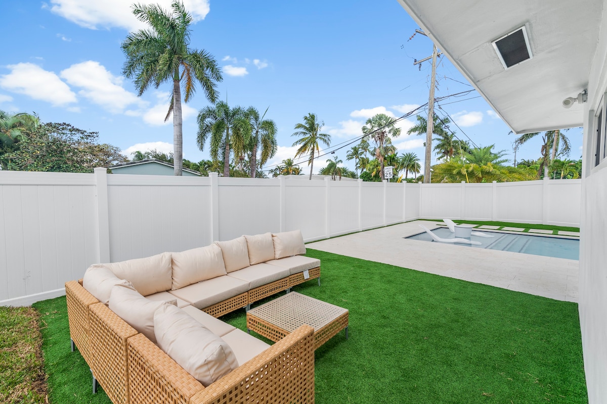 Pompano Paradise w/Private Pool 5 Mins From Beach