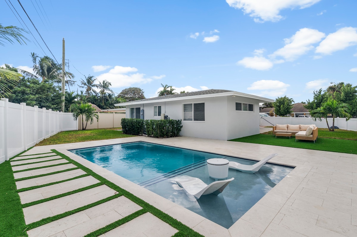 Pompano Paradise w/Private Pool 5 Mins From Beach